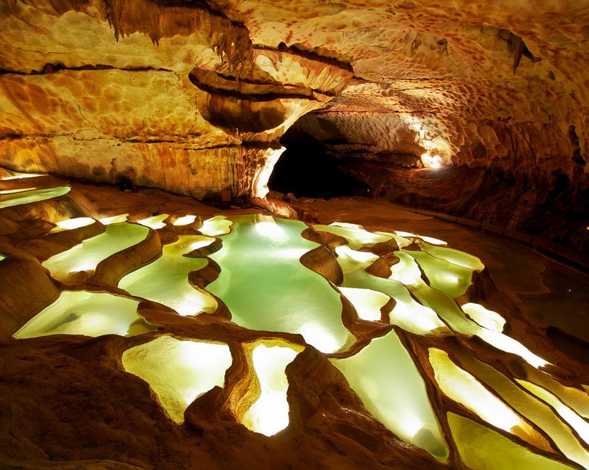 Top 10 des plus belles grottes de France