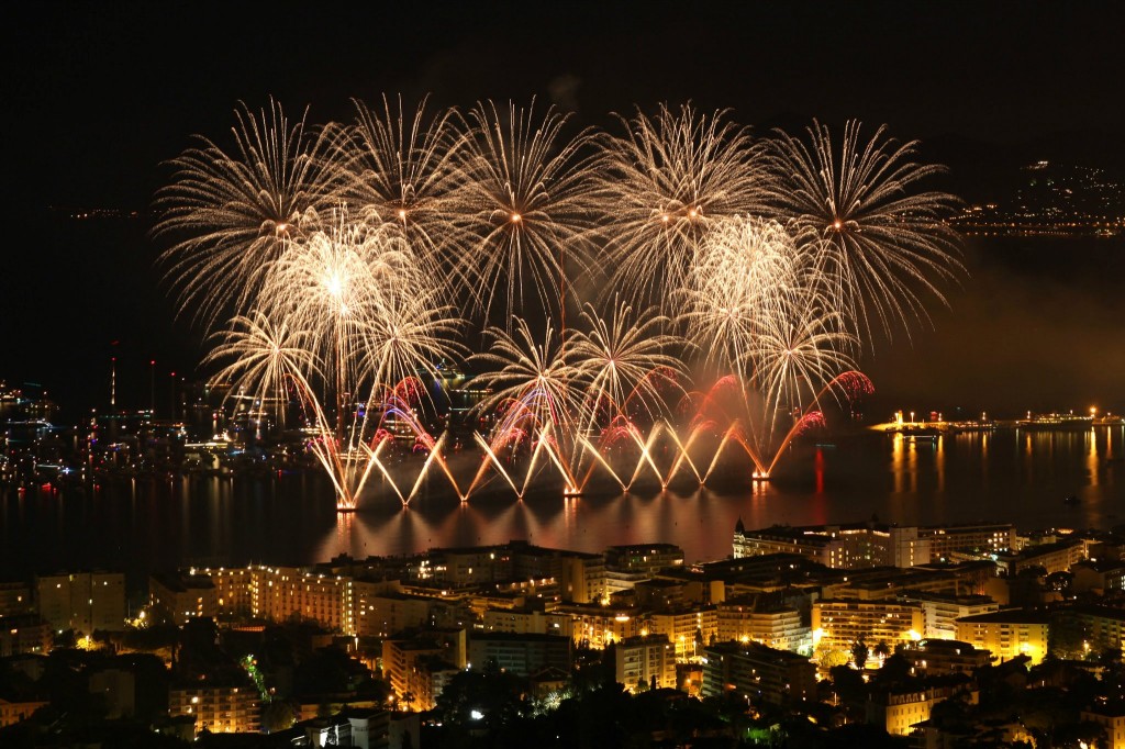 4) Feu d'artifice de Cannes