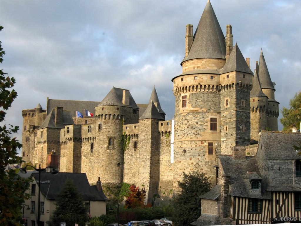 6) Chateau de-Vitre