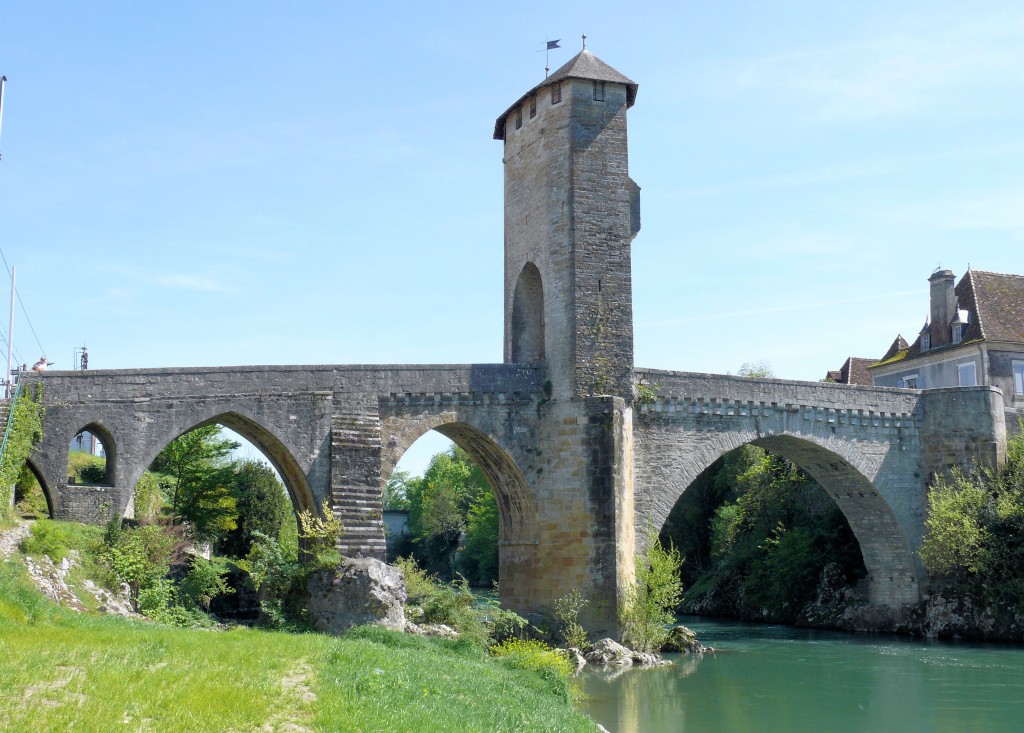 8) Vieux Pont d'Orthez