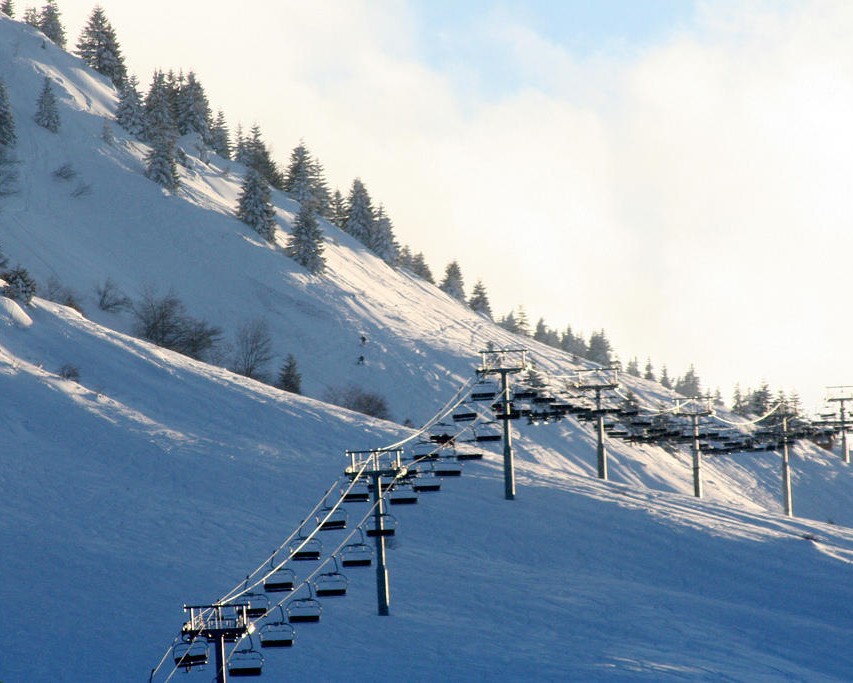 Hirmentaz, la montagne aux deux stations de ski