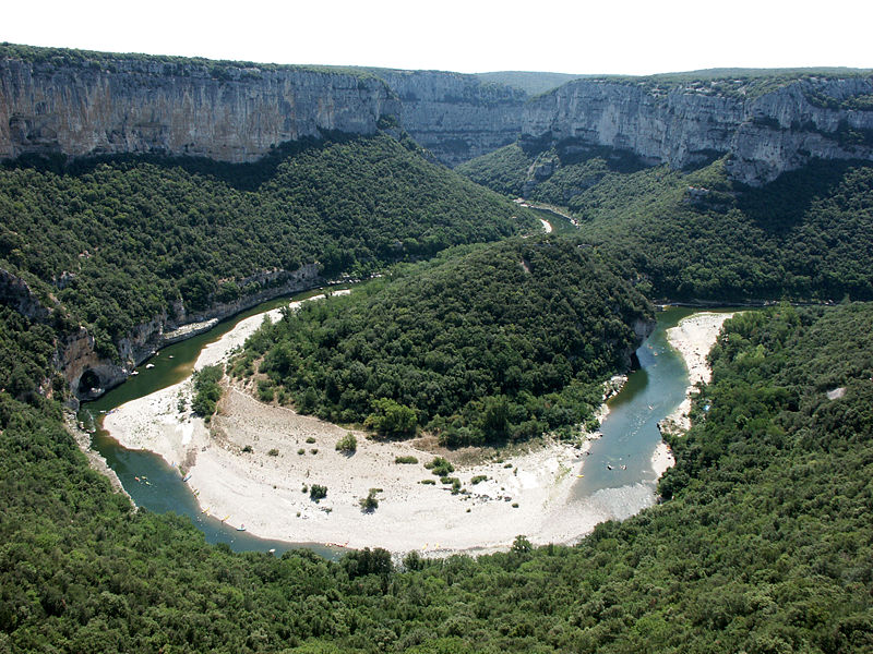 Découvrez l’Ardèche, ses charmes, ses activités et ses campings